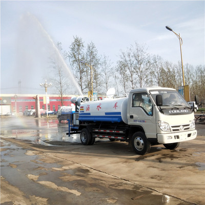 多功能五方灑水車 綠化、養護與除塵的得力助手
